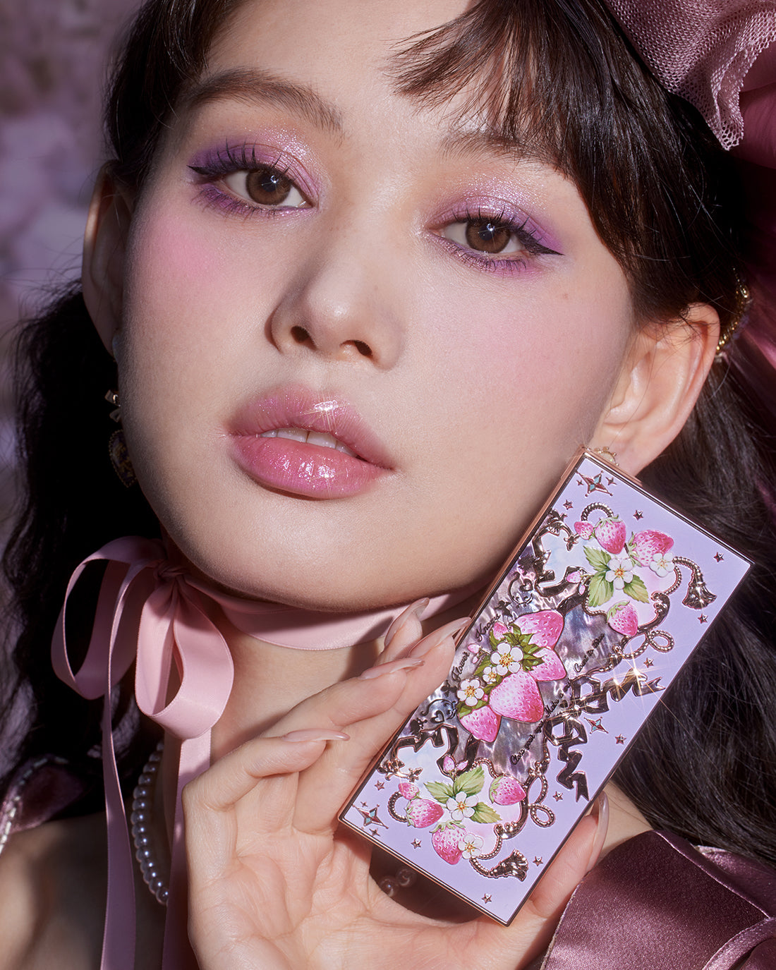Violet Strawberry Rococo Eyeshadow Palette