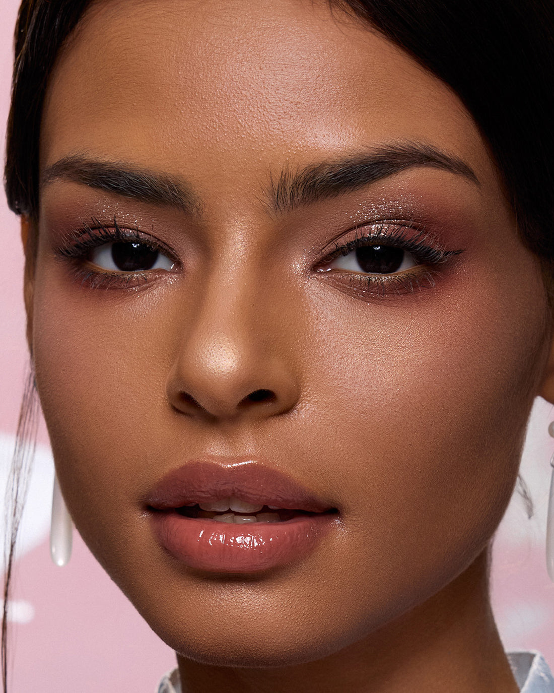 Butterfly Cloud Collar Embossed Six-Color Makeup Palette