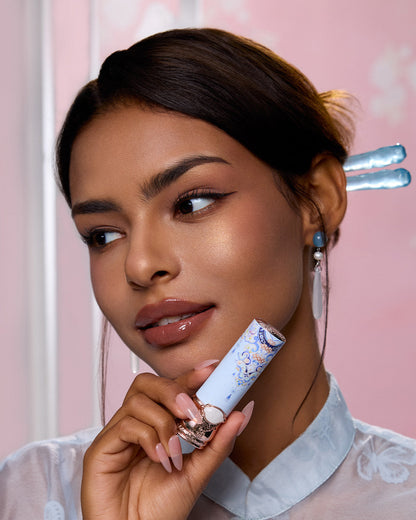 Butterfly Cloud Collar Collection Glossy Lipstick