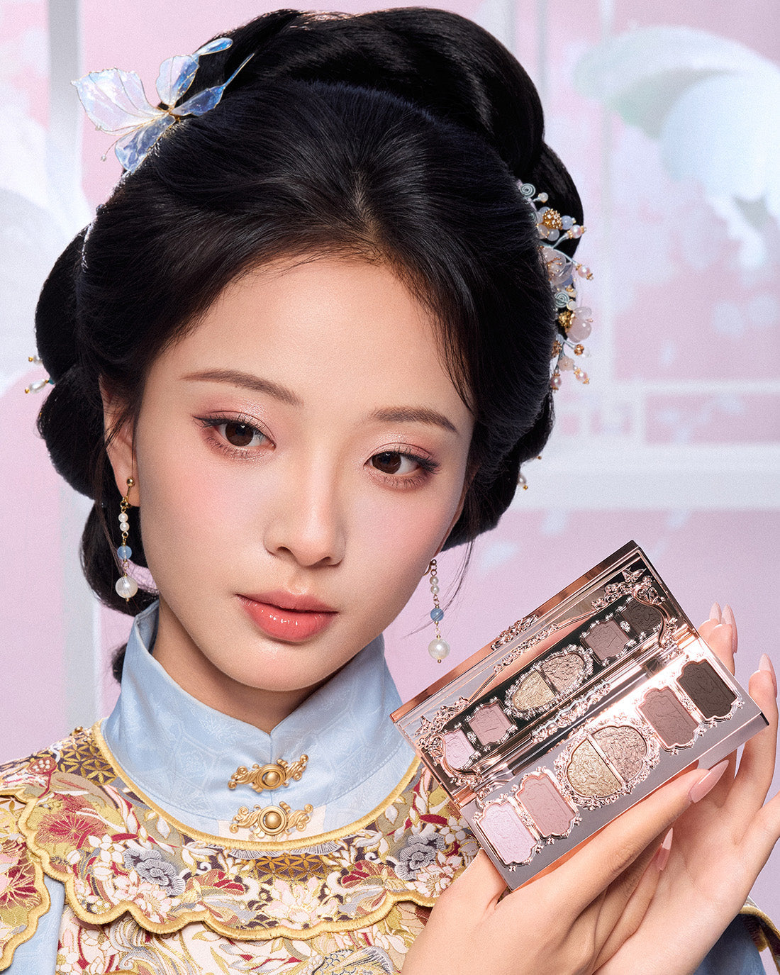 Butterfly Cloud Collar Embossed Six-Color Makeup Palette