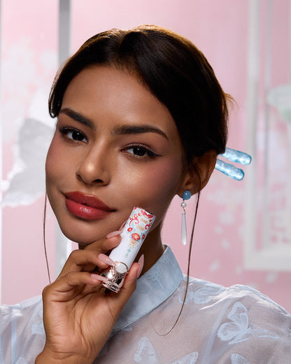 Butterfly Cloud Collar Collection Glossy Lipstick