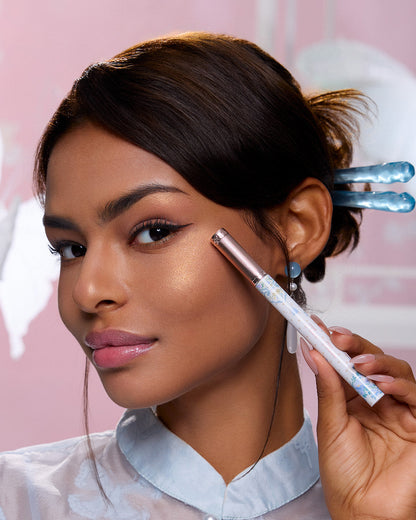 Butterfly Cloud Collar Liquid Eyeliner