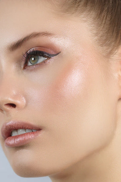 Sibby Cosmetics X Outer Banks Shell Highlighter - Kook Princess