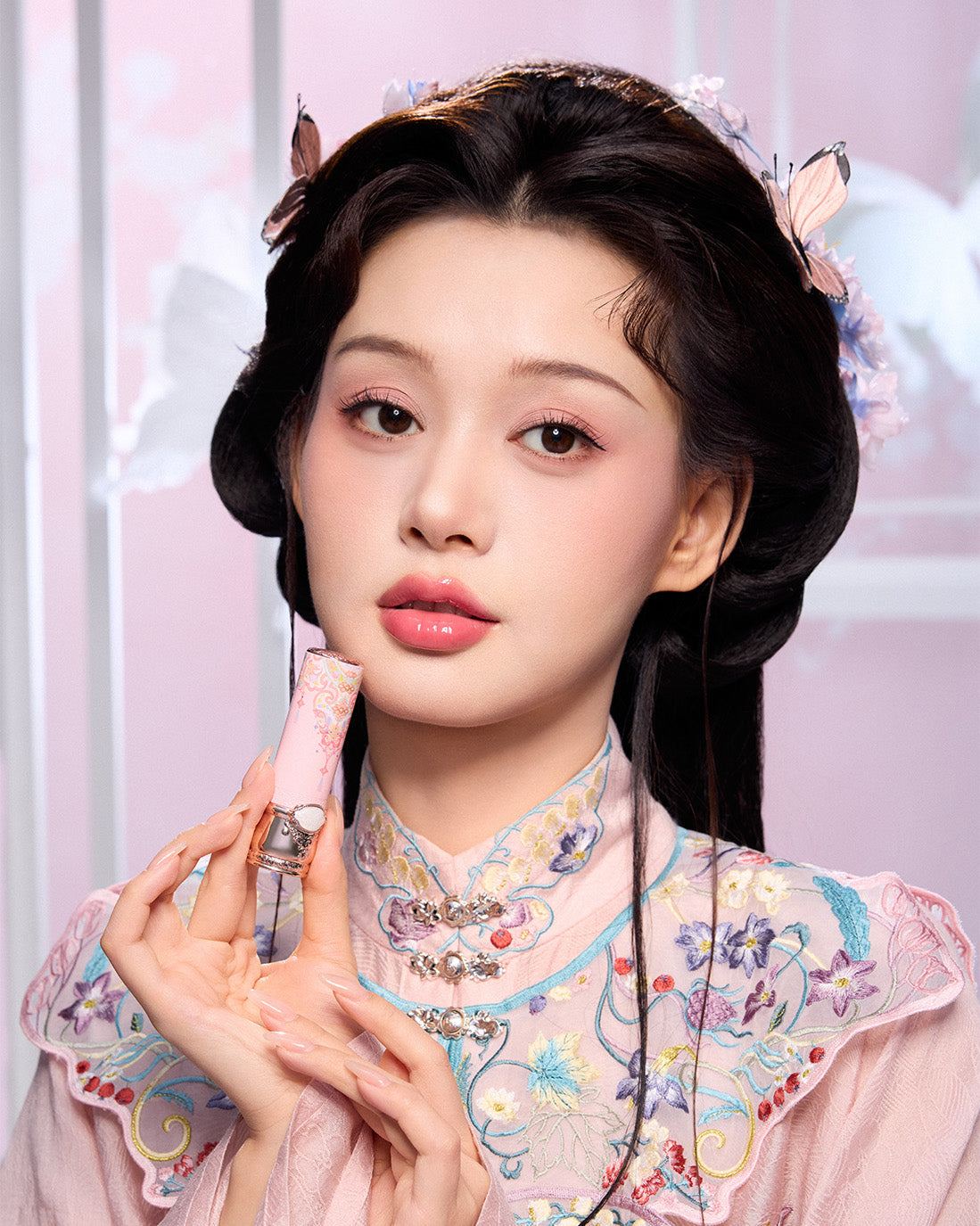 Butterfly Cloud Collar Collection Glossy Lipstick