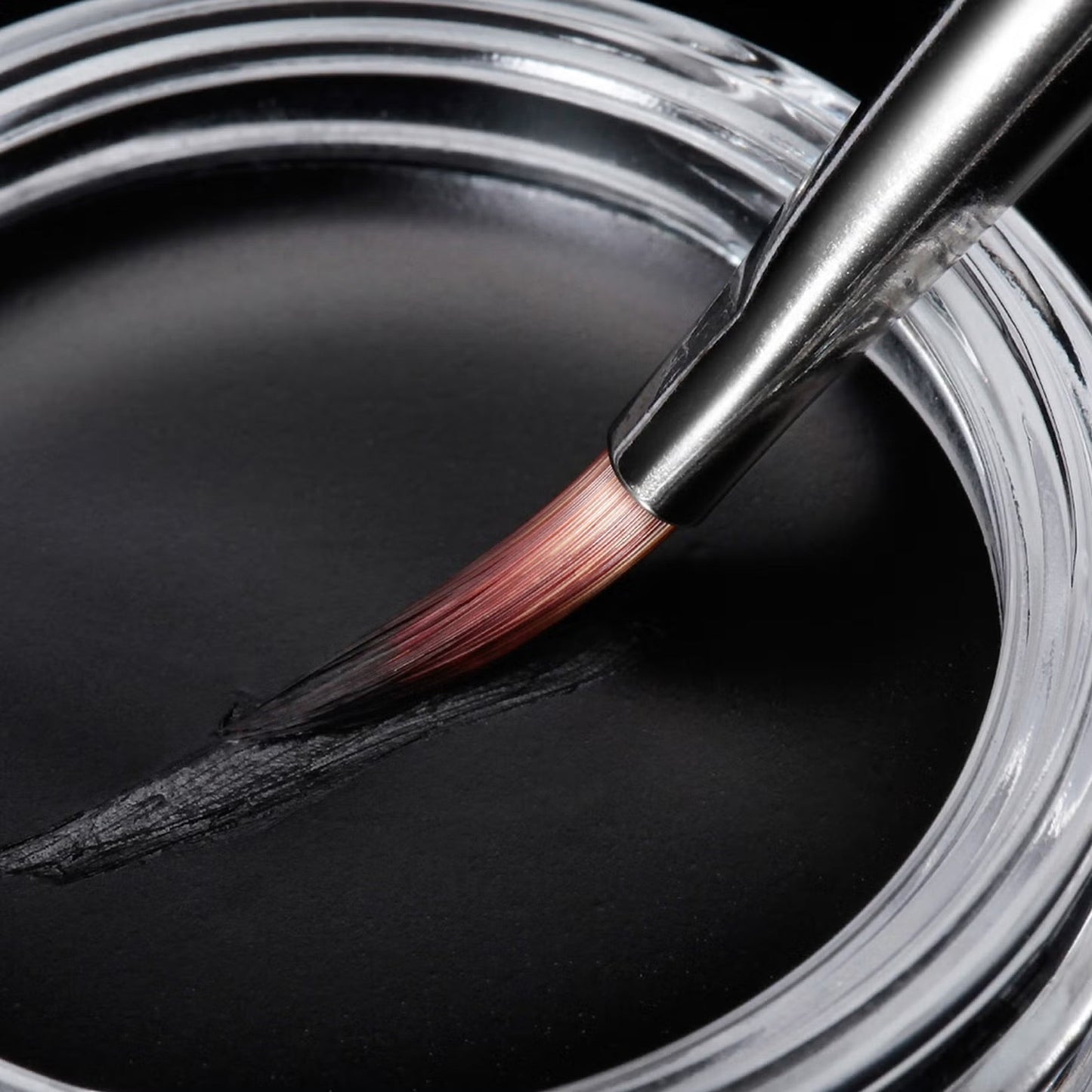 Anastasia Beverly Hills – Wasserfeste Cremefarbe – Jet Matte